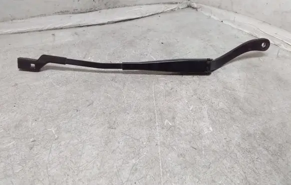 Front wiper blade arm