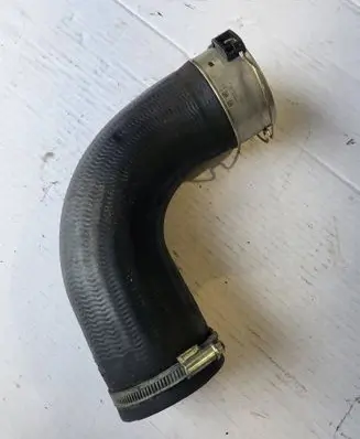 Intercooler hose/pipe