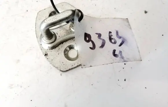 Toyota Yaris Front door lock loop/hook striker 