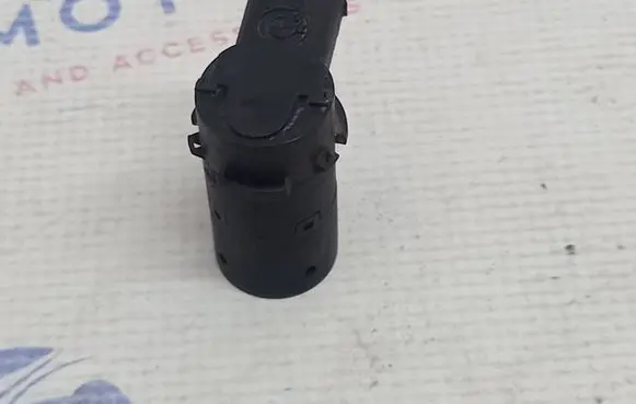 BMW 5 E39 Rear parking sensor holder (PDC) 6902181