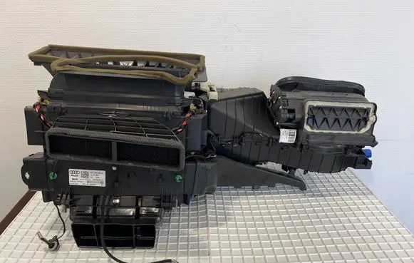 Audi A4 S4 B8 8K Interior heater climate box assembly 8T1820005B X6776002201 00968201