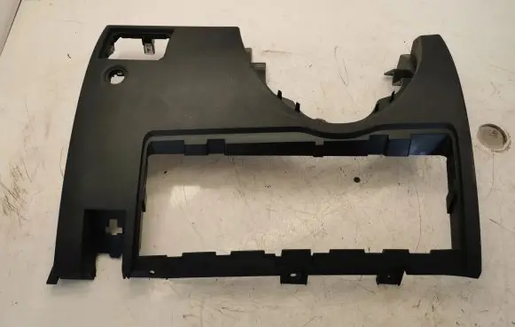 Jeep Grand Cherokee Dashboard lower bottom trim panel P01679003BL