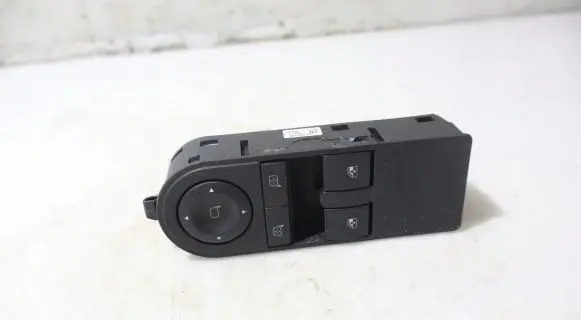 Opel Zafira B Electric window control switch