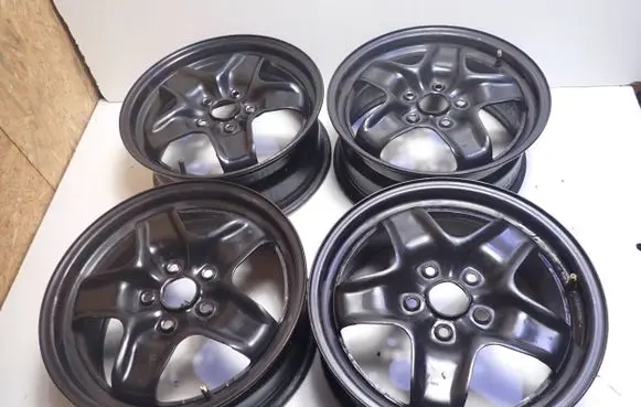 Volkswagen Golf VI R16 steel rim 