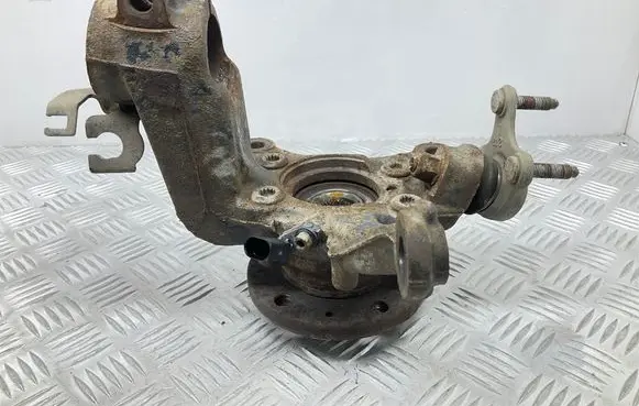 Audi Q3 8U Front wheel hub 1K0407255AA WHT003857