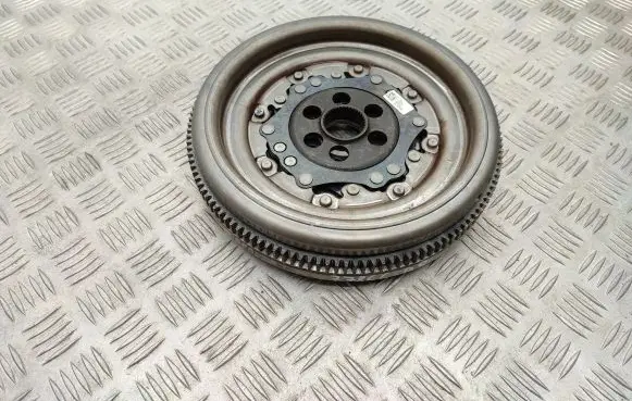Volkswagen PASSAT B8 Flywheel 03L105266DE