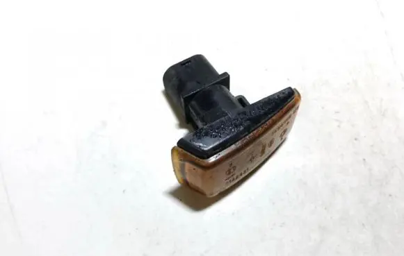 Volvo S40, V40 Front fender indicator light 6r0142631