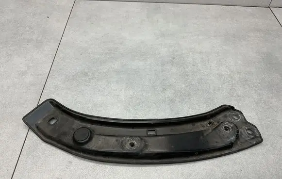 Audi Q3 8U Radiator support slam panel bracket 8U0805932