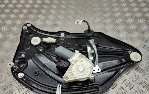 Mercedes-Benz E C207 W207 Sliding door window regulator with motor A2076701503
