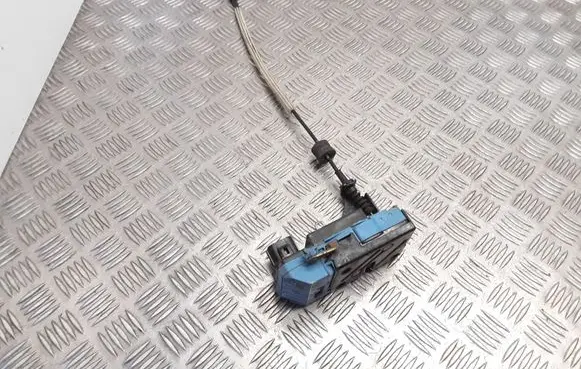Volvo V70 Front door lock 30634616
