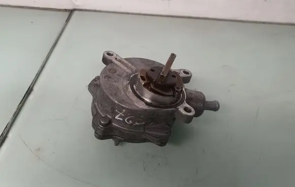 BMW 7 E65 E66 Vacuum pump 7635657 11667635657