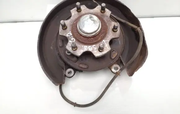 Rear wheel hub spindle/knuckle