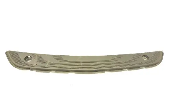 Front bumper lip