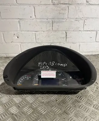 Mercedes-Benz C W203 Speedometer (instrument cluster) A2035407811