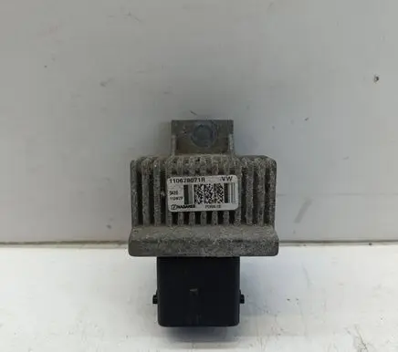 Renault Megane III Glow plug pre-heat relay 110678071R