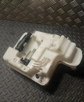 BMW M6 Windshield washer fluid reservoir/tank 7896391