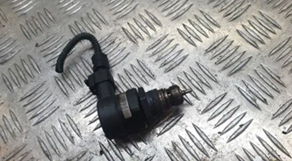 Opel Vectra C Fuel pressure regulator 0281002507 20531329