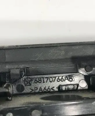 Chrysler Pacifica Quarter panel pressure vent 68170766AB