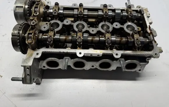 Hyundai Kona I Engine head 