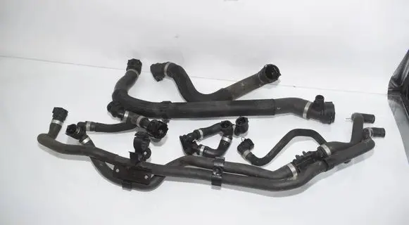 BMW 3 G20 G21 Engine coolant pipe/hose 8581012 8581011 8580759