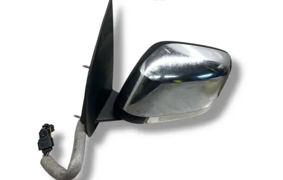 Nissan Navara Front door electric wing mirror E9034302 E9024302