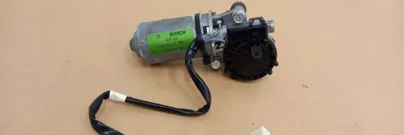 Jaguar XK8 - XKR Seat adjustment motor 0390201617