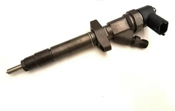 Nissan Interstar Fuel injector 0445110102