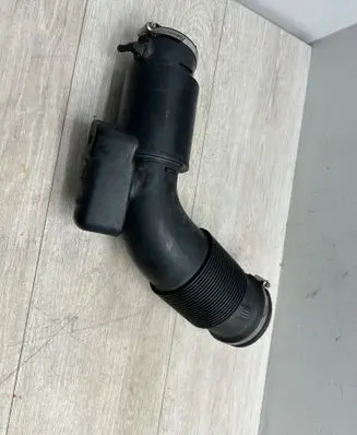Porsche Cayenne (92A) Air intake duct part 7P0129684B 95811022302