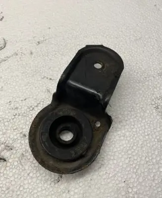 Nissan X-Trail T30 Other engine bay part