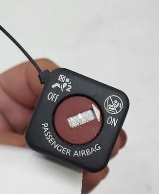 Opel Vivaro Passenger airbag on/off switch 9641391277