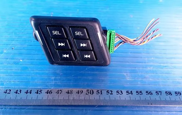 Volvo XC90 Steering wheel buttons/switches 8666729 02W48T