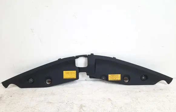 Engine bonnet/hood lock trim molding