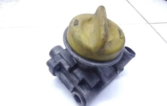Opel Vectra C Oil filler cap 73503040