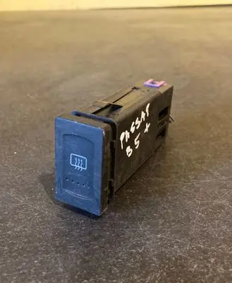 Volkswagen PASSAT B5.5 Windscreen/window heater switch 3B0959621D PA66GF30