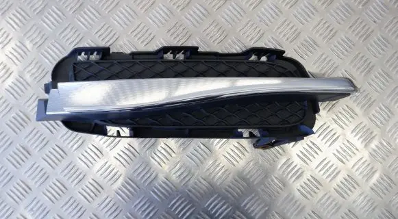 Jaguar XF X250 Front grill 8X2315K232BC 8X2315K232AD