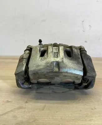 Toyota RAV 4 (XA50) Front brake caliper