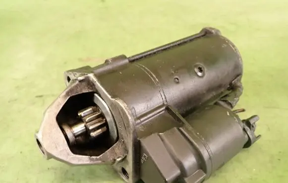 Volkswagen PASSAT B5.5 Starter motor