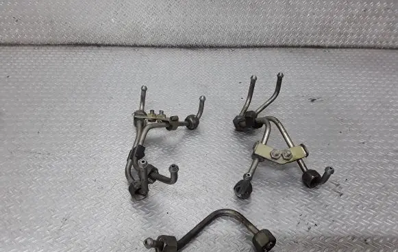 Opel Astra G Fuel injector supply line/pipe 