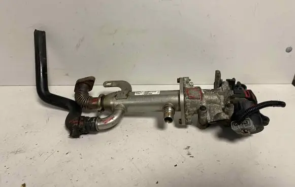 Volvo C30 EGR valve cooler 993062H 8653691 9656612300