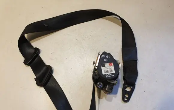 Rear seatbelt