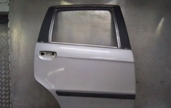 Fiat Idea Rear door