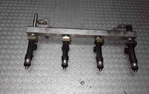 Opel Meriva A Fuel injectors set 0280158501 0280151208