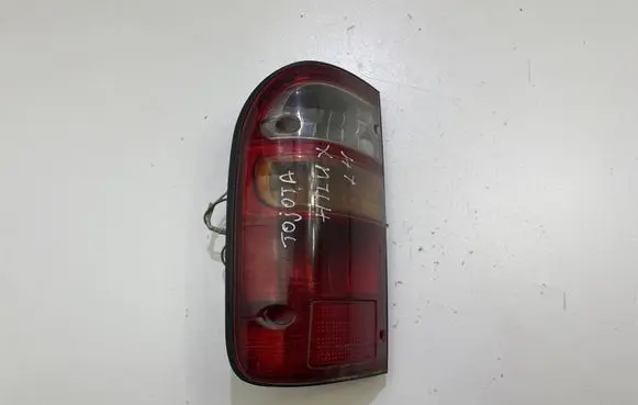 Toyota Hilux (AN10, AN20, AN30) Rear/tail lights