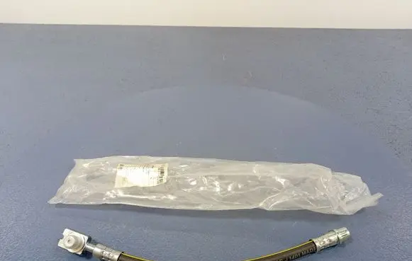 Brake vacuum hose/pipe