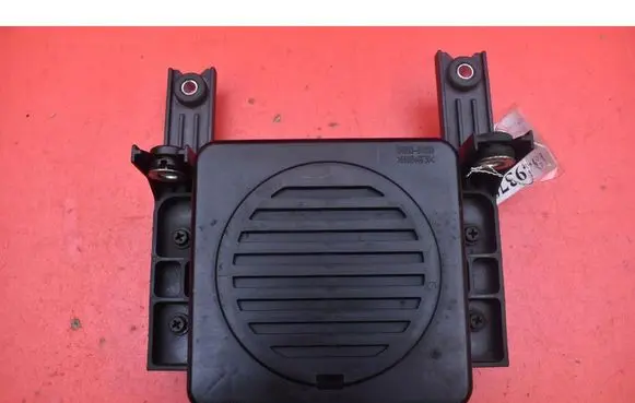 Hyundai Kona I Subwoofer speaker 96390CM000