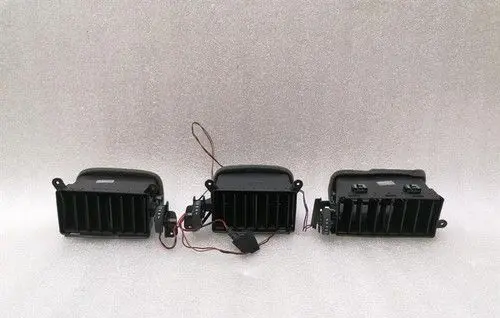 Maserati GranTurismo Dash center air vent grill 673001090