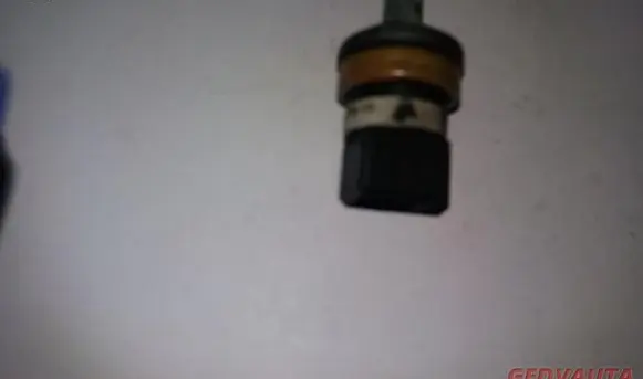 Coolant temperature sensor