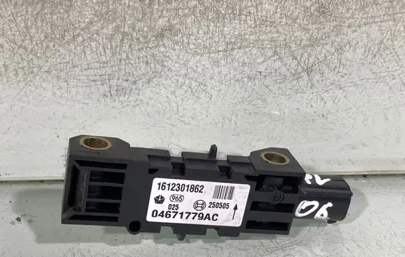Jeep Grand Cherokee (WK) Airbag deployment crash/impact sensor 04671779ac 1612301862