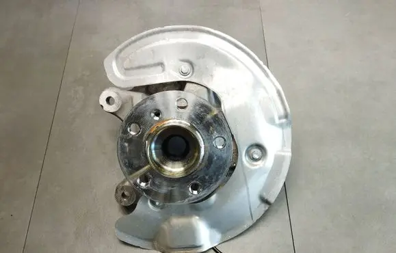 BMW X1 F48 F49 Front wheel hub spindle knuckle 6876645 06205394 0KL2L20724
