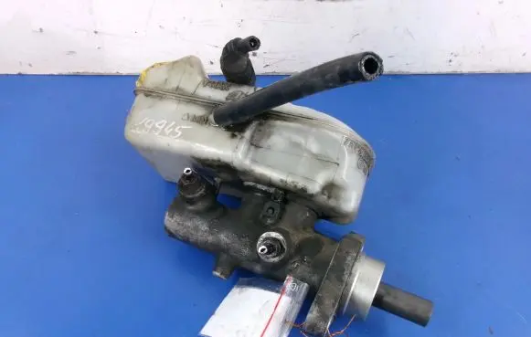 Volkswagen Transporter - Caravelle T5 Master brake cylinder